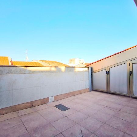Moderno Apartamento Duplex En Terrassa Centro المظهر الخارجي الصورة